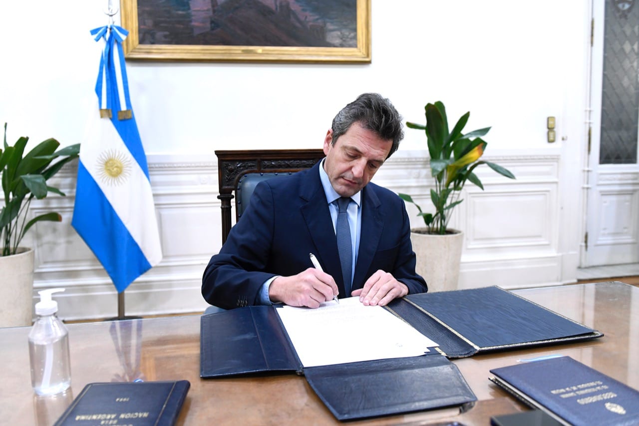 Media sanción de moratoria y quiebras
